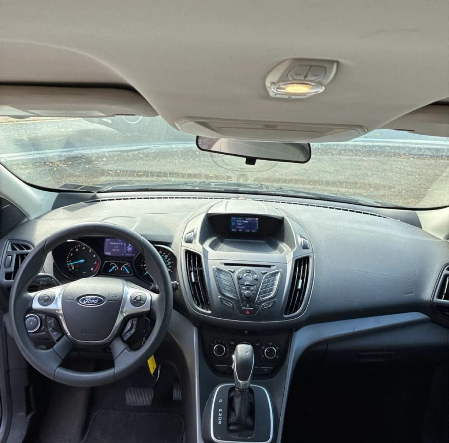 Black Ford Escape SUV image indicator(8)