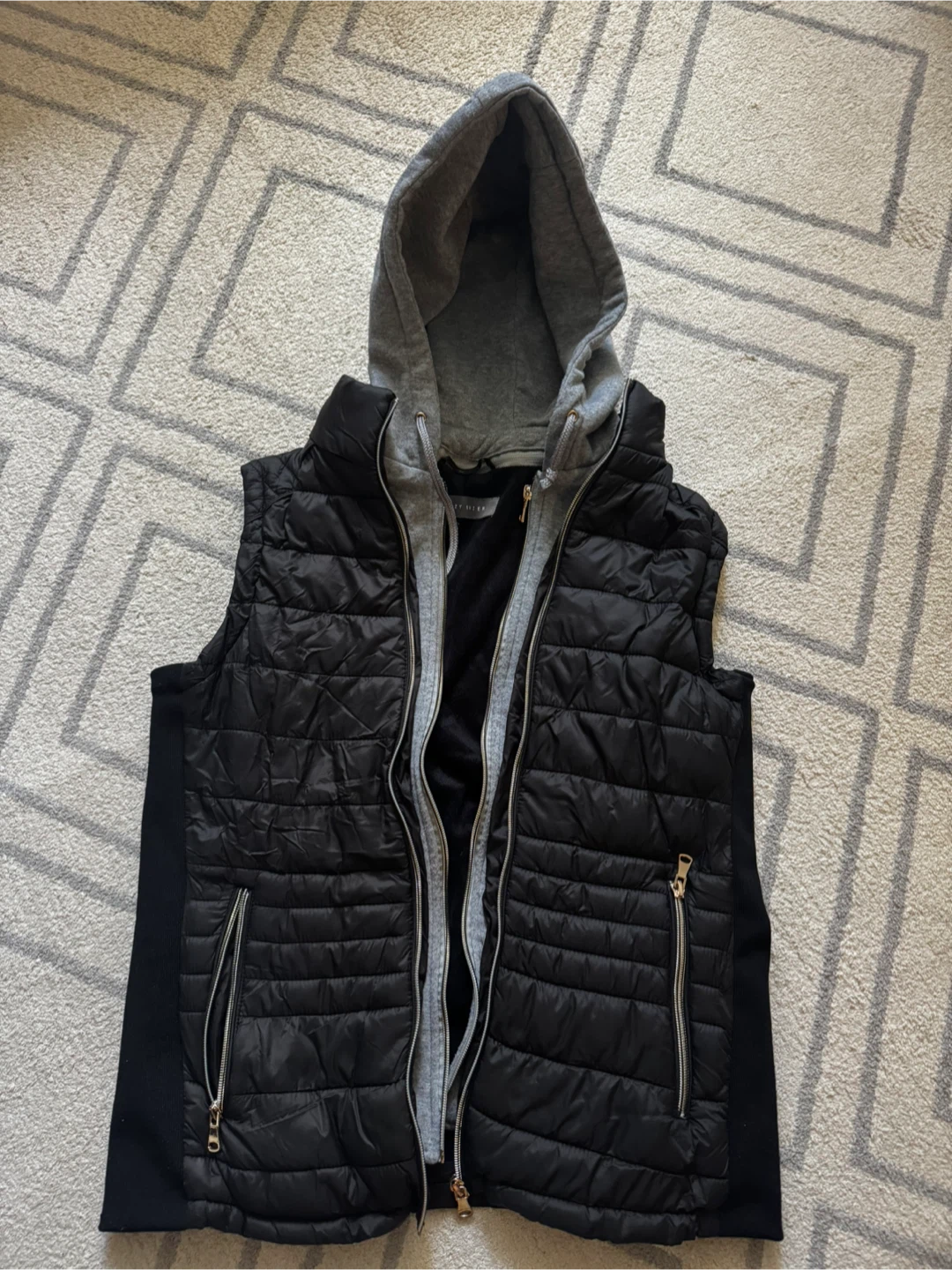 Suzy Shier Black Puffer Vest with Hood