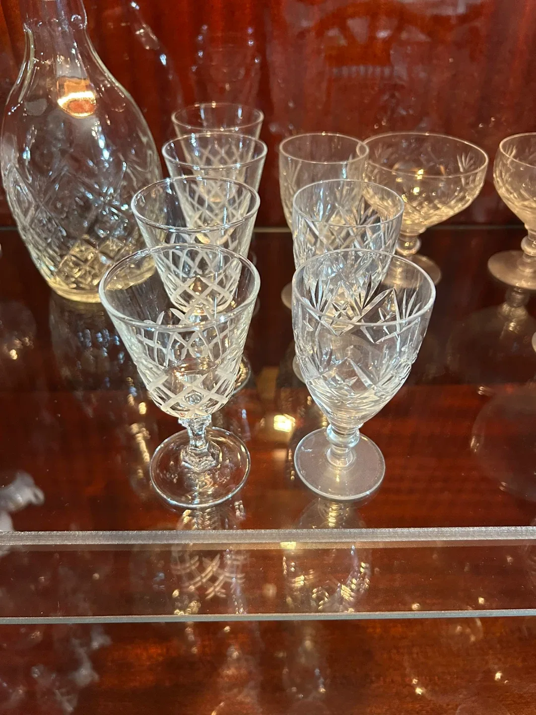 Crystal Decanter and Cordial Glasses Set image indicator(2)
