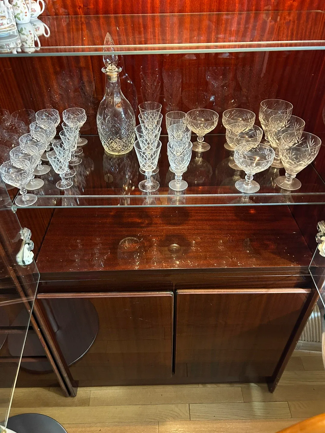 Crystal Decanter and Cordial Glasses Set thumbnail