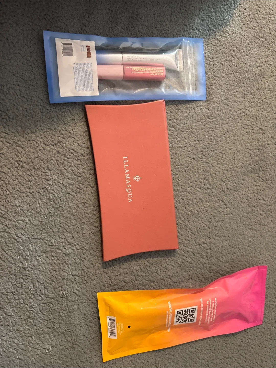 Illamasqua palette and brush set image indicator(2)