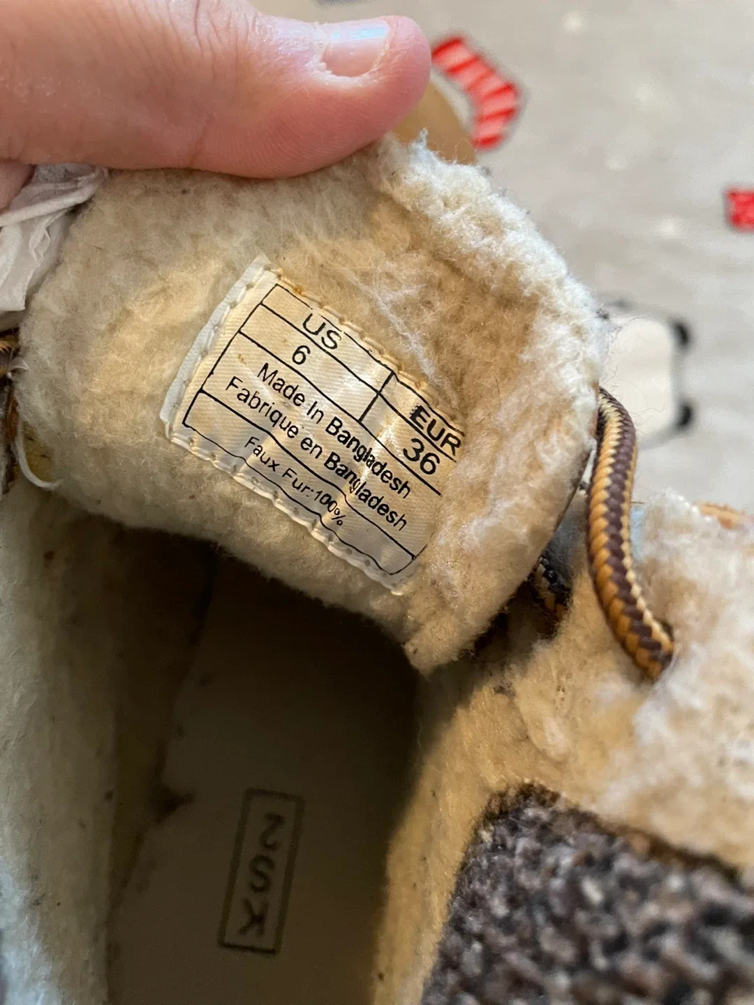 Size 6 Woman’s Boots image indicator(4)