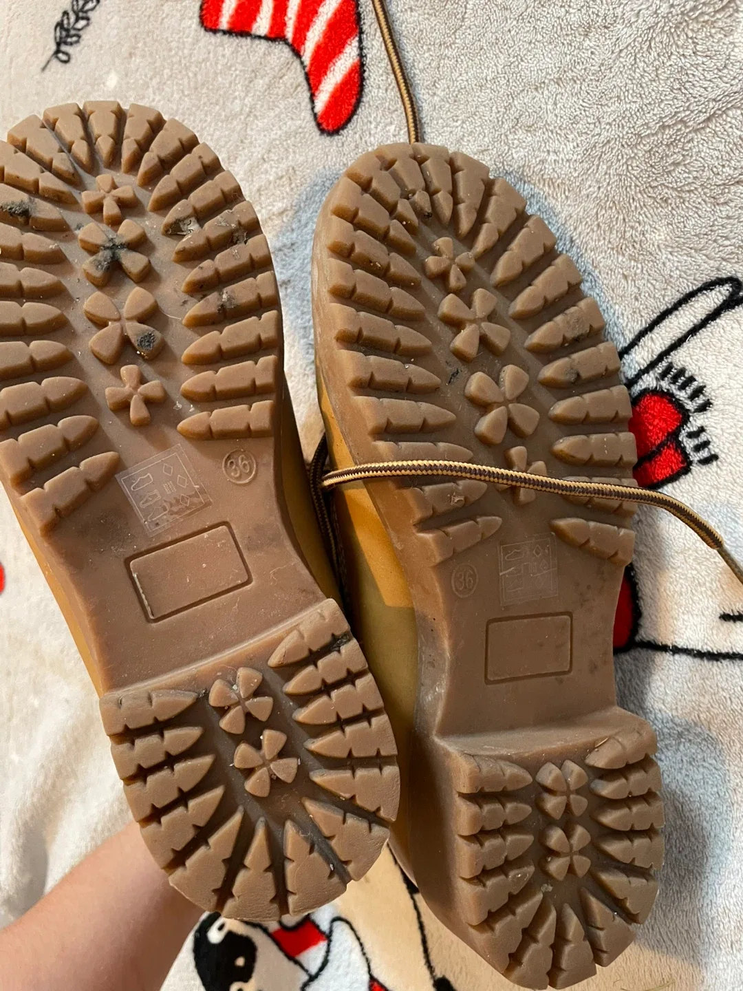 Size 6 Woman’s Boots image indicator(3)