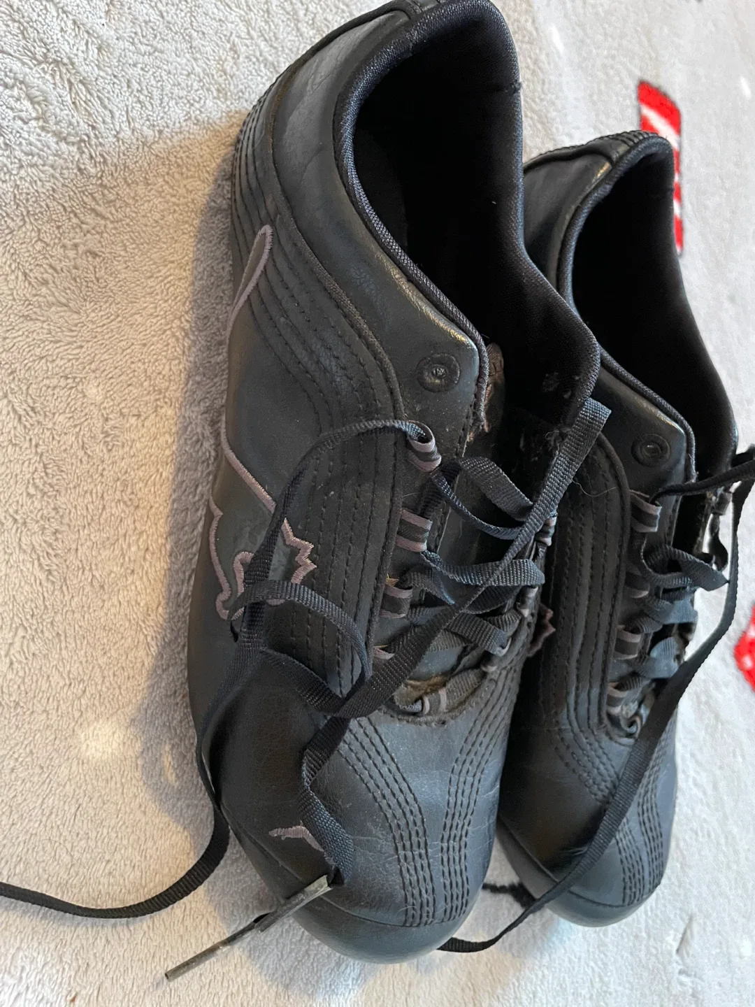 Size 6 Woman’s Speedcat Leather Puma Shoes image indicator(3)