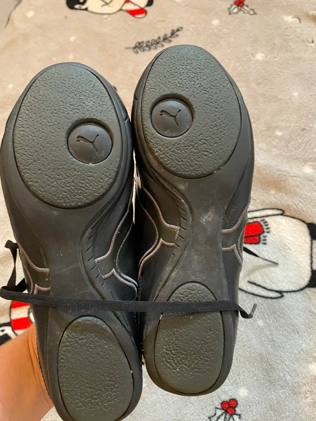 Size 6 Woman’s Speedcat Leather Puma Shoes image indicator(4)