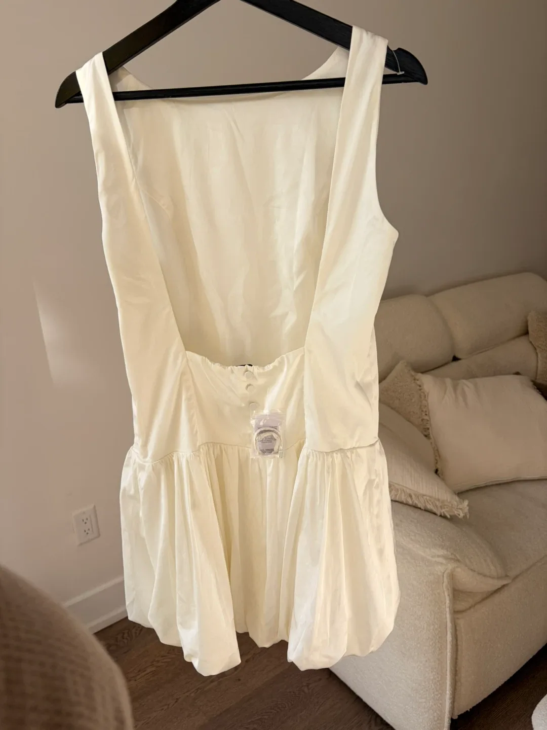 Abercrombie & Fitch White Dress image indicator(2)