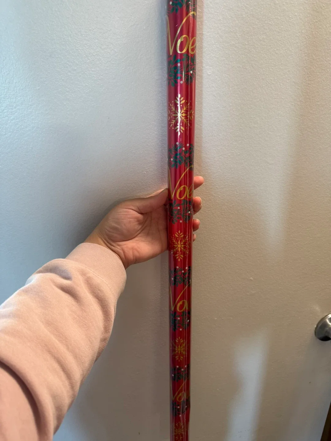 Red Christmas Wrapping Paper - New🥕🥕 thumbnail