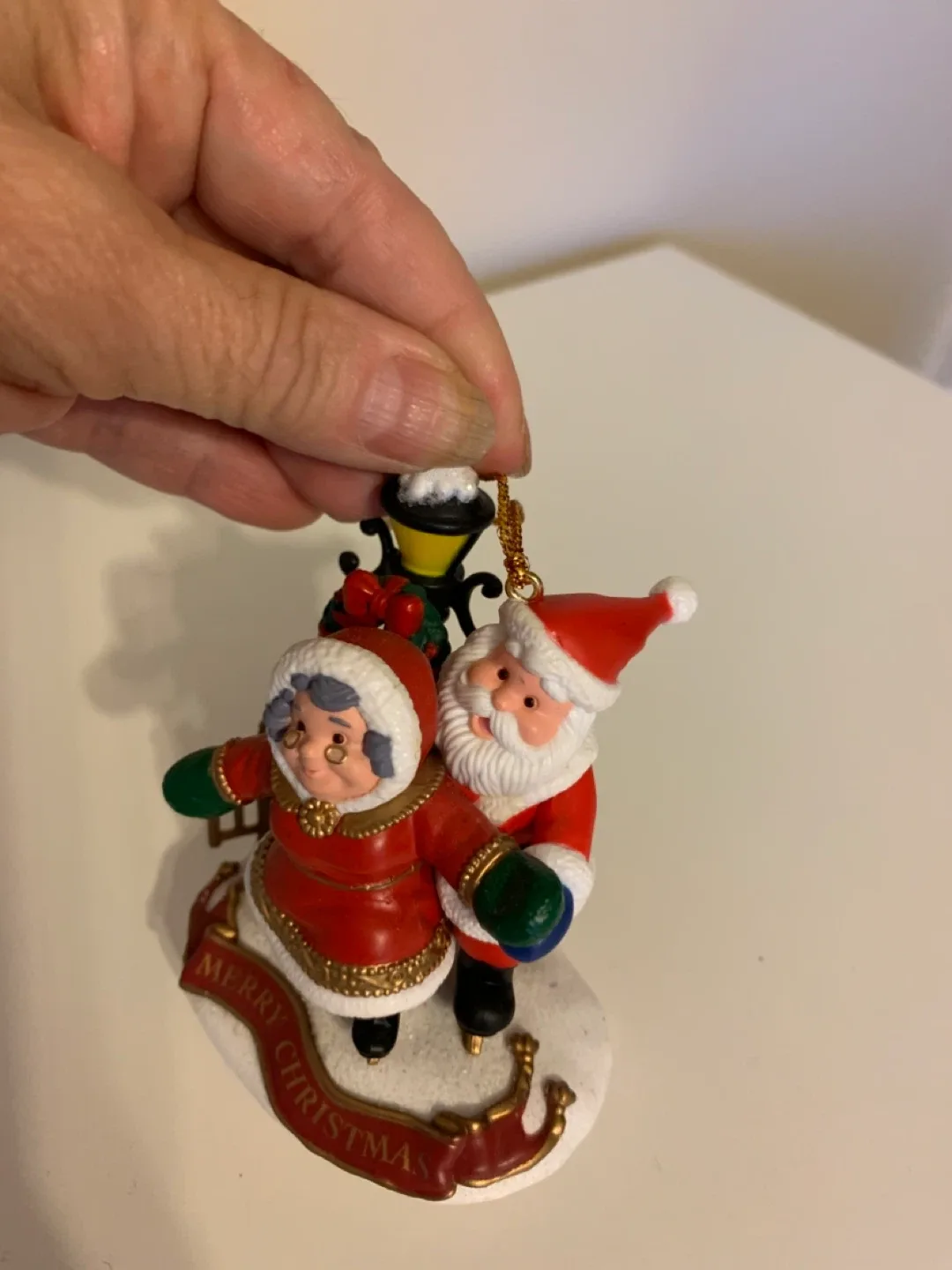 Christmas Ornaments image indicator(8)