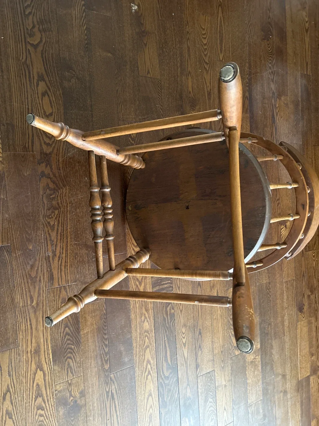Vintage Wooden Spindle Chair image indicator(3)