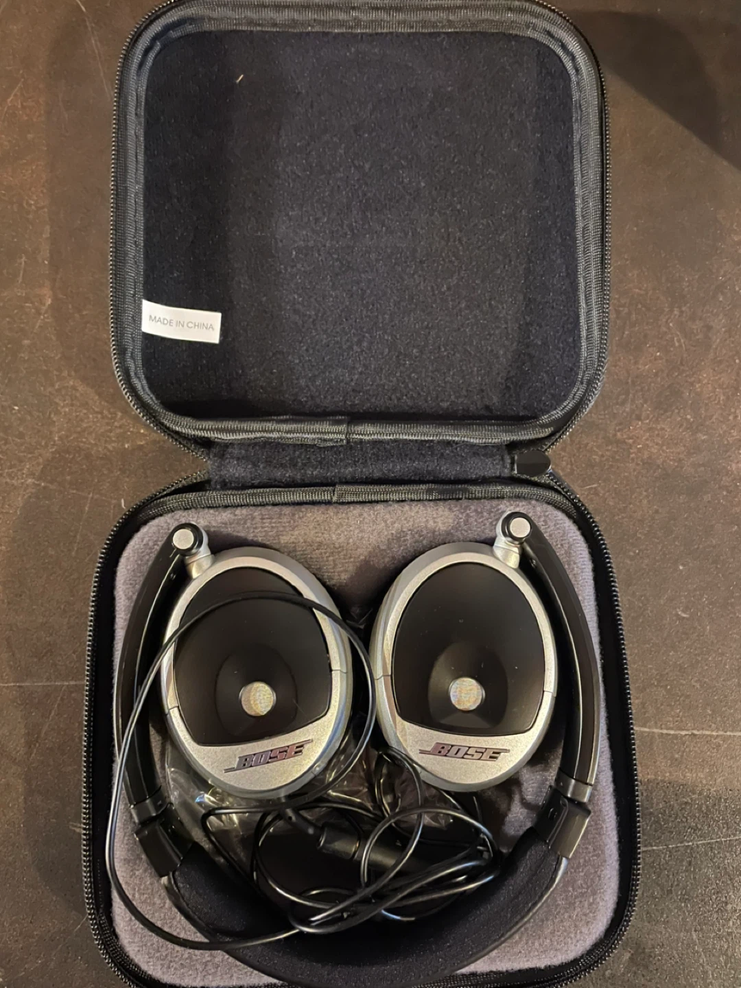 Bose Headphones with Case - photo 2