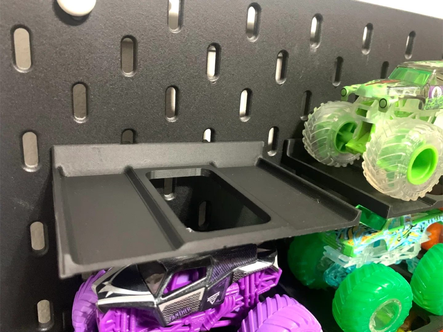 Monster Truck Ikea Skadis Holder image indicator(3)