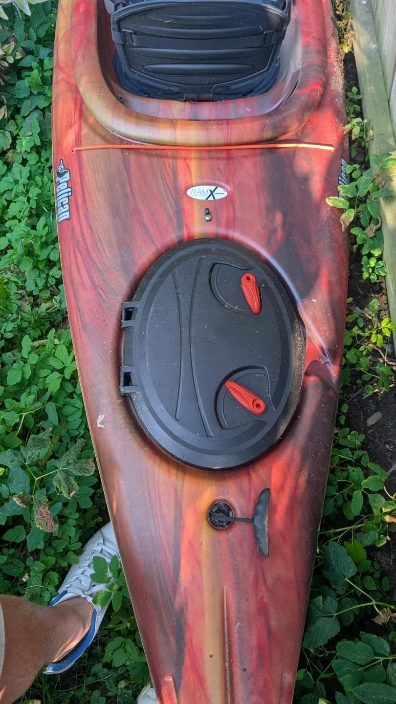 Pelican escape Kayak with Paddle image indicator(5)