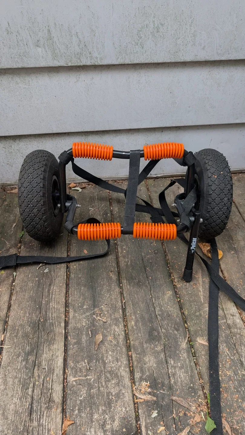 Pelican escape Kayak with Paddle image indicator(8)