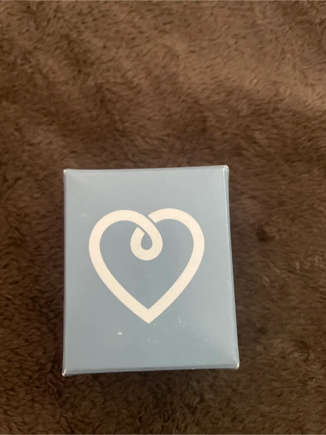 New Mejuri Mini Heart Studs image indicator(2)