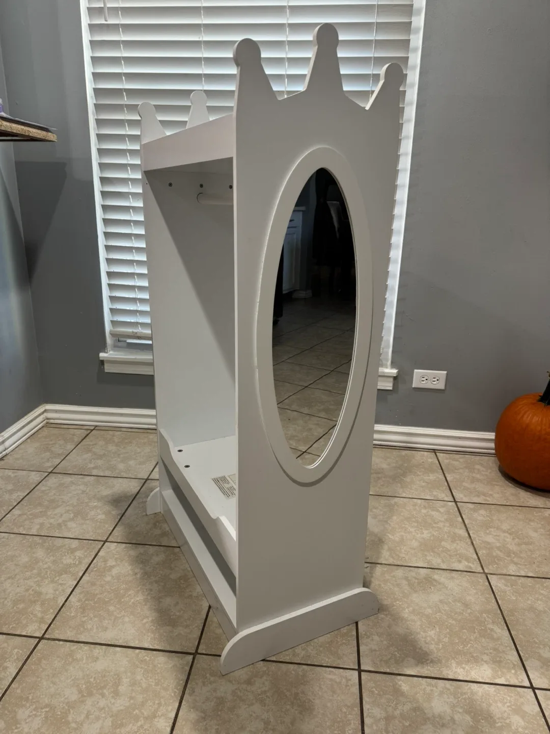 Kids White Dress Up Center image indicator(2)