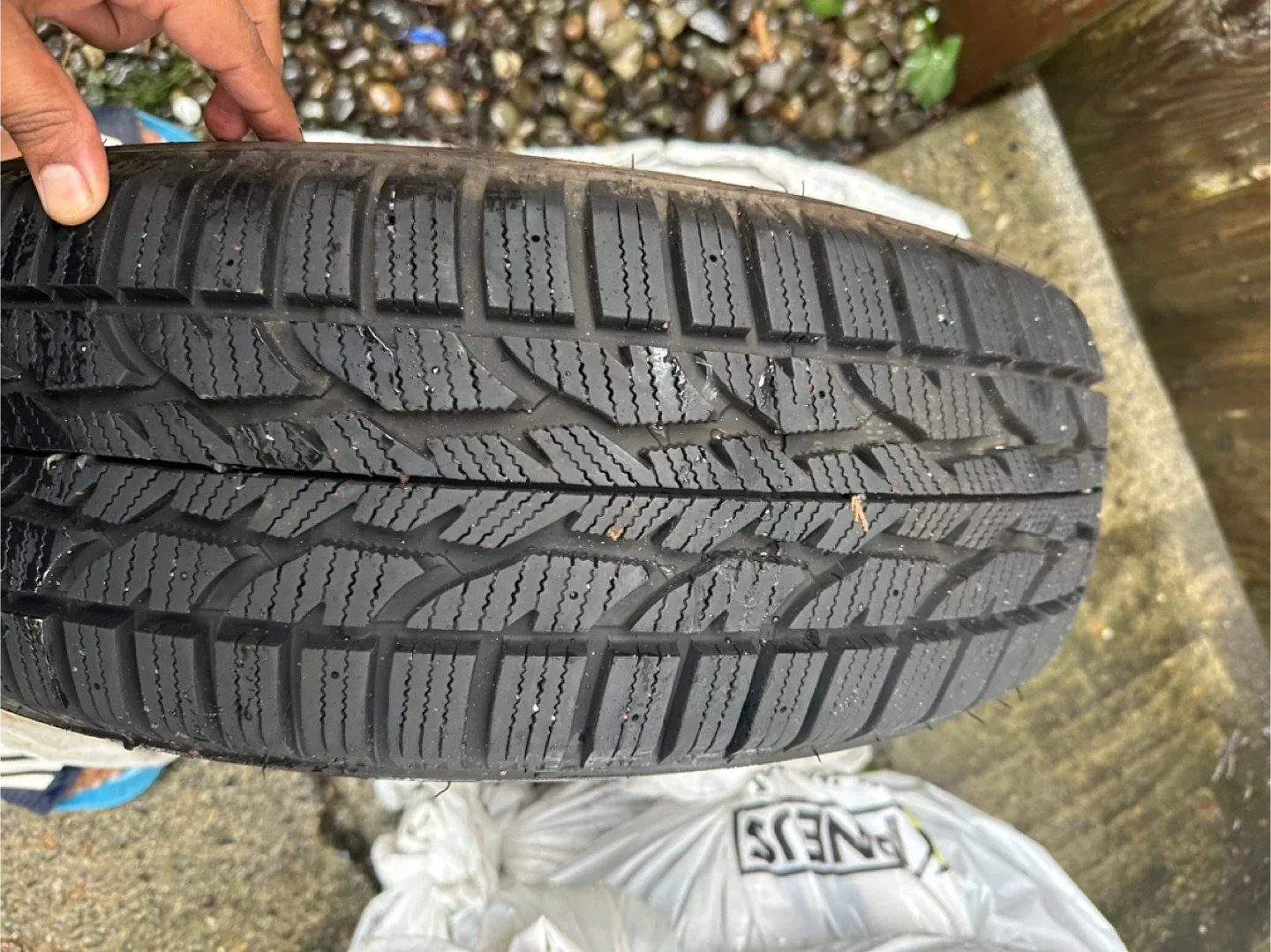 4 x Winterforce 2 Tire -215/55R17 94S M+S image indicator(3)