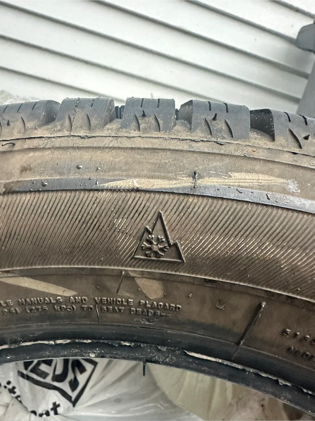 4 x Winterforce 2 Tire -215/55R17 94S M+S image indicator(6)