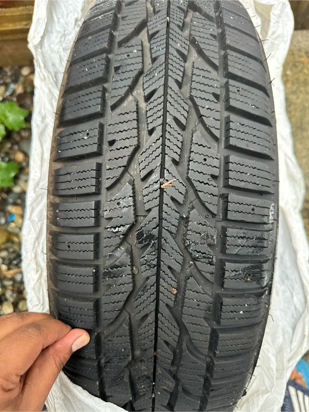 4 x Winterforce 2 Tire -215/55R17 94S M+S image indicator(7)