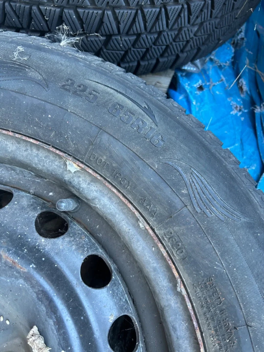 Set of RX5 Winter Tires - 225/65R16 image indicator(5)