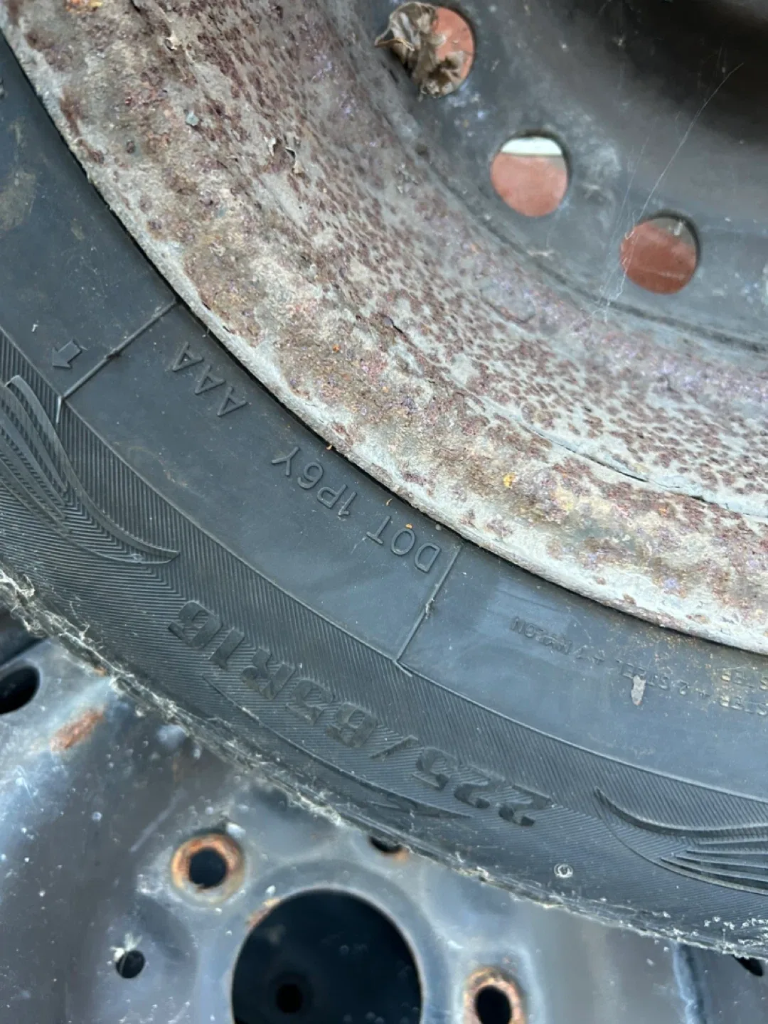 Set of RX5 Winter Tires - 225/65R16 image indicator(2)