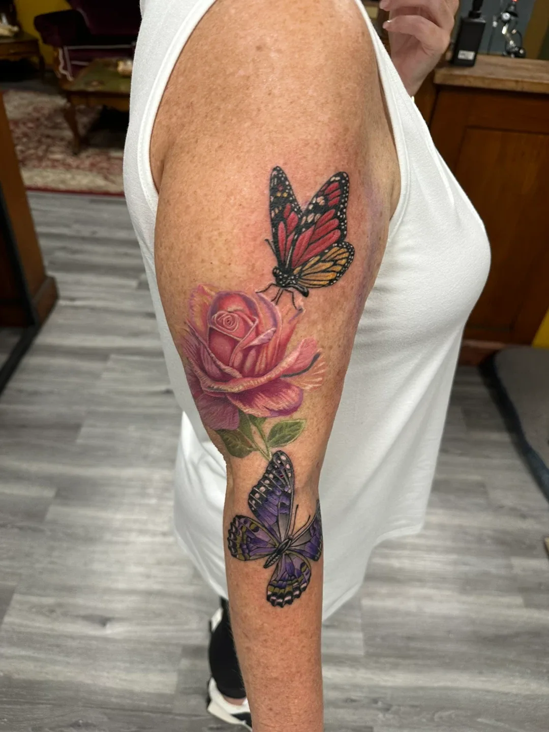 Custom tattoos image indicator(5)