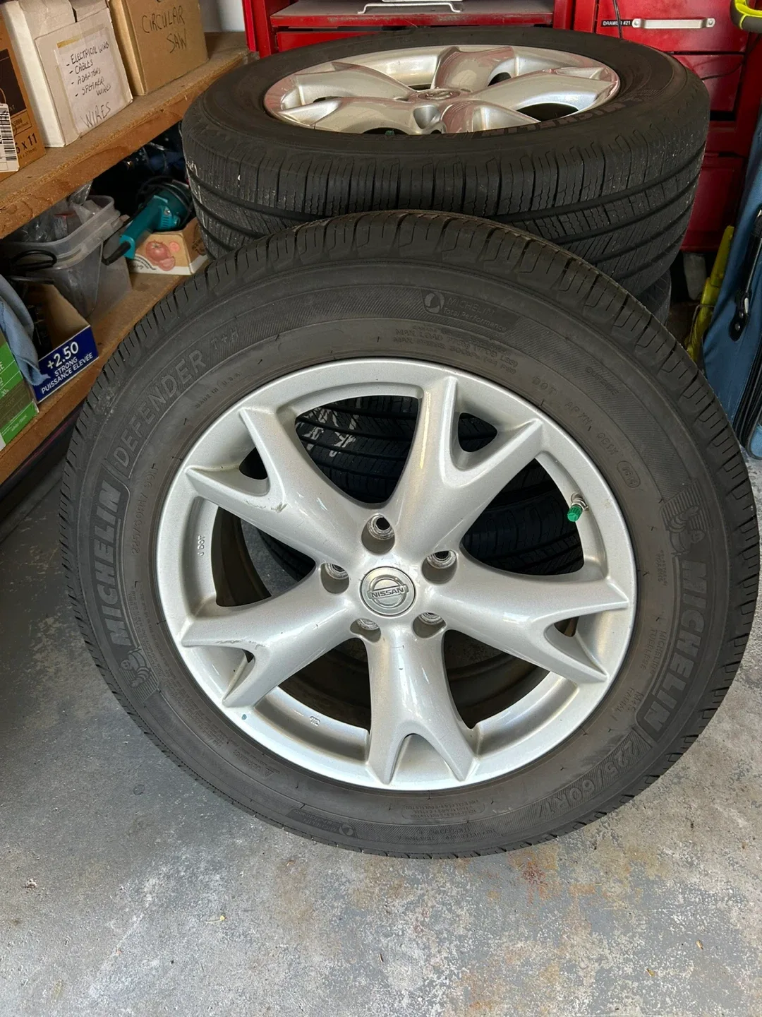 Michelin Defender 225/60R17 Tires on Nissan Rims image indicator(5)