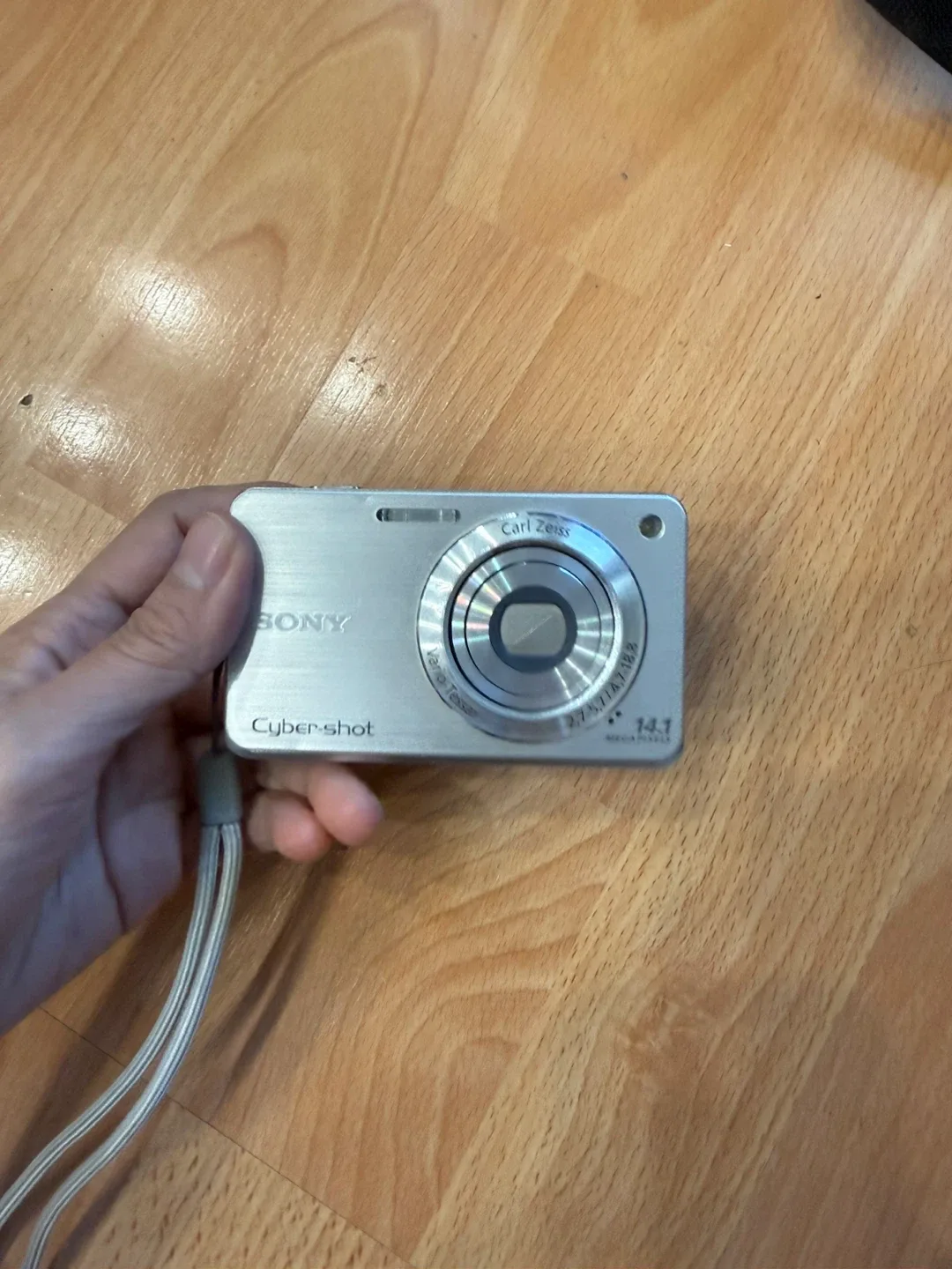Sony Cyber-shot DSC-W560 Digital Camera