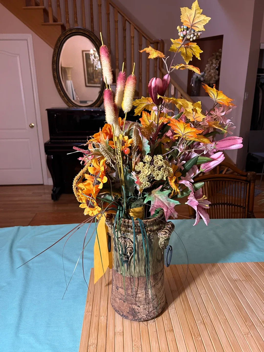 Faux flowers and Vase image indicator(4)