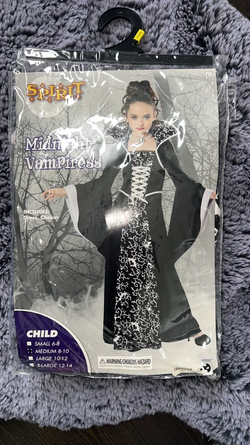 Spirit Halloween Midnight Vampiress Costume - Child Medium image indicator(3)