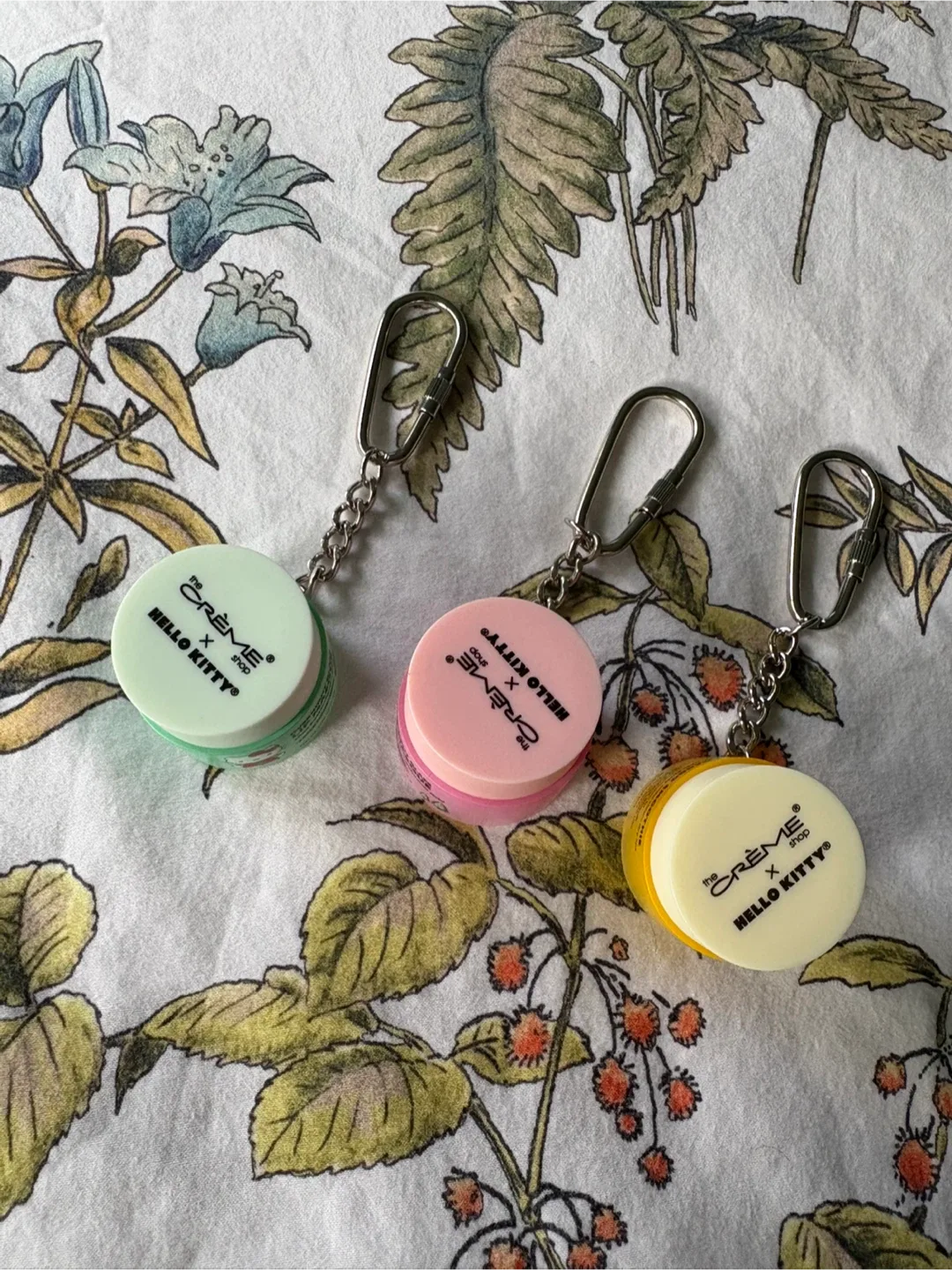 HELLO KITTY x CREME Overnight Glaze Lip Mask *handmade keychain image indicator(5)