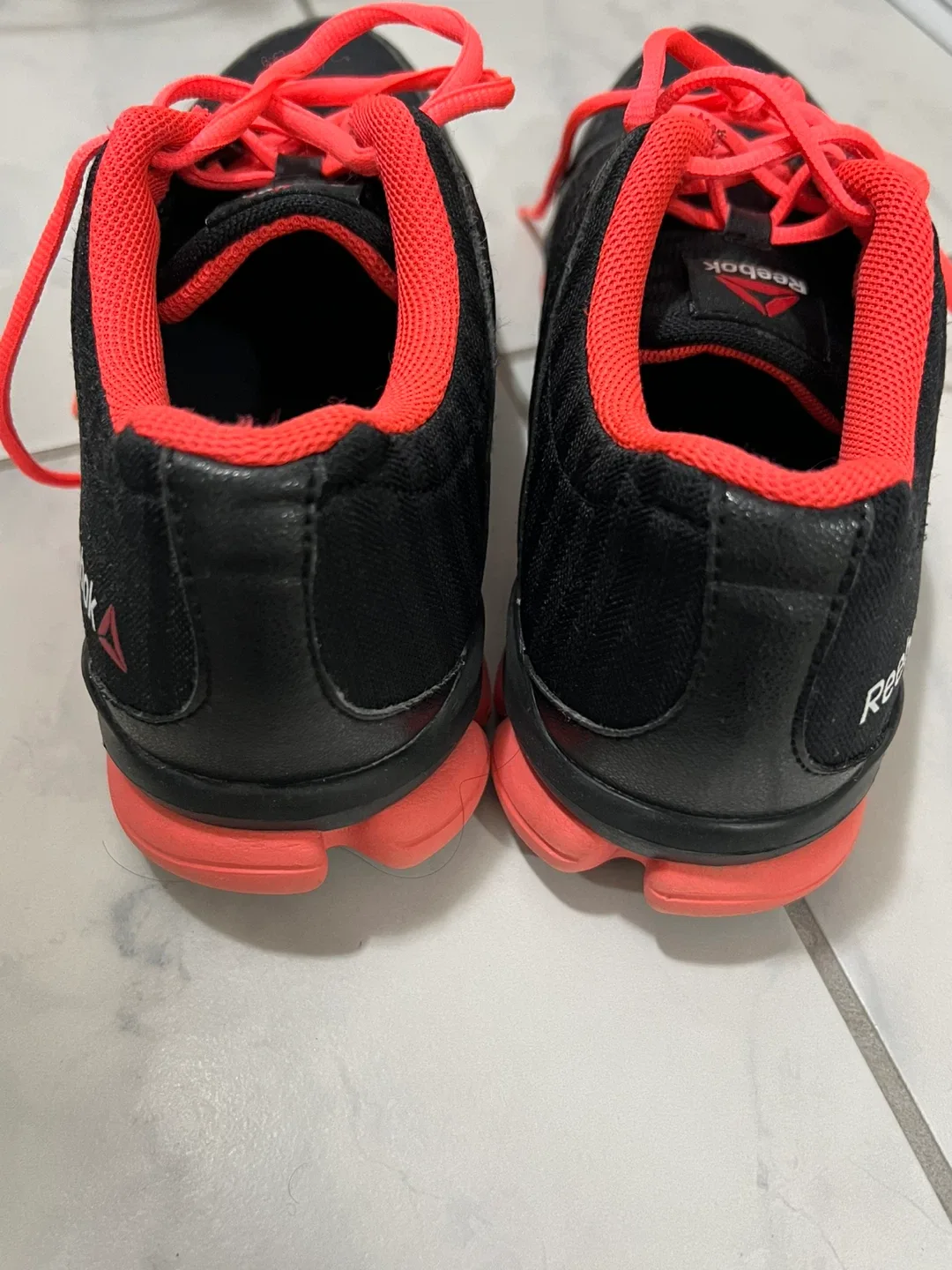 Reebok Black & Pink Running Shoes image indicator(4)