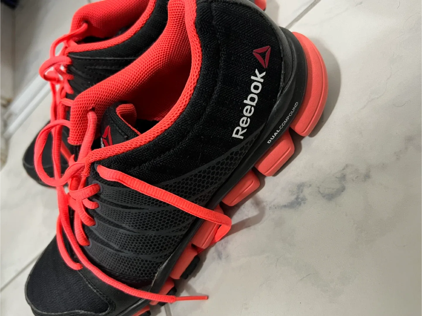 Reebok Black & Pink Running Shoes image indicator(3)