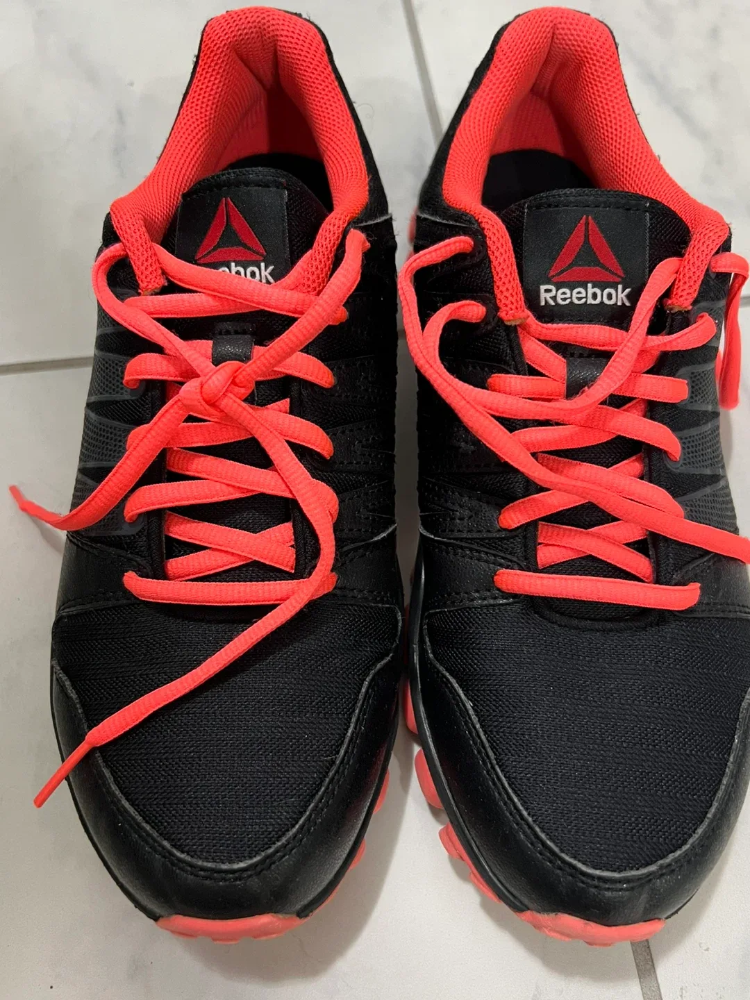 Reebok Black & Pink Running Shoes image indicator(2)