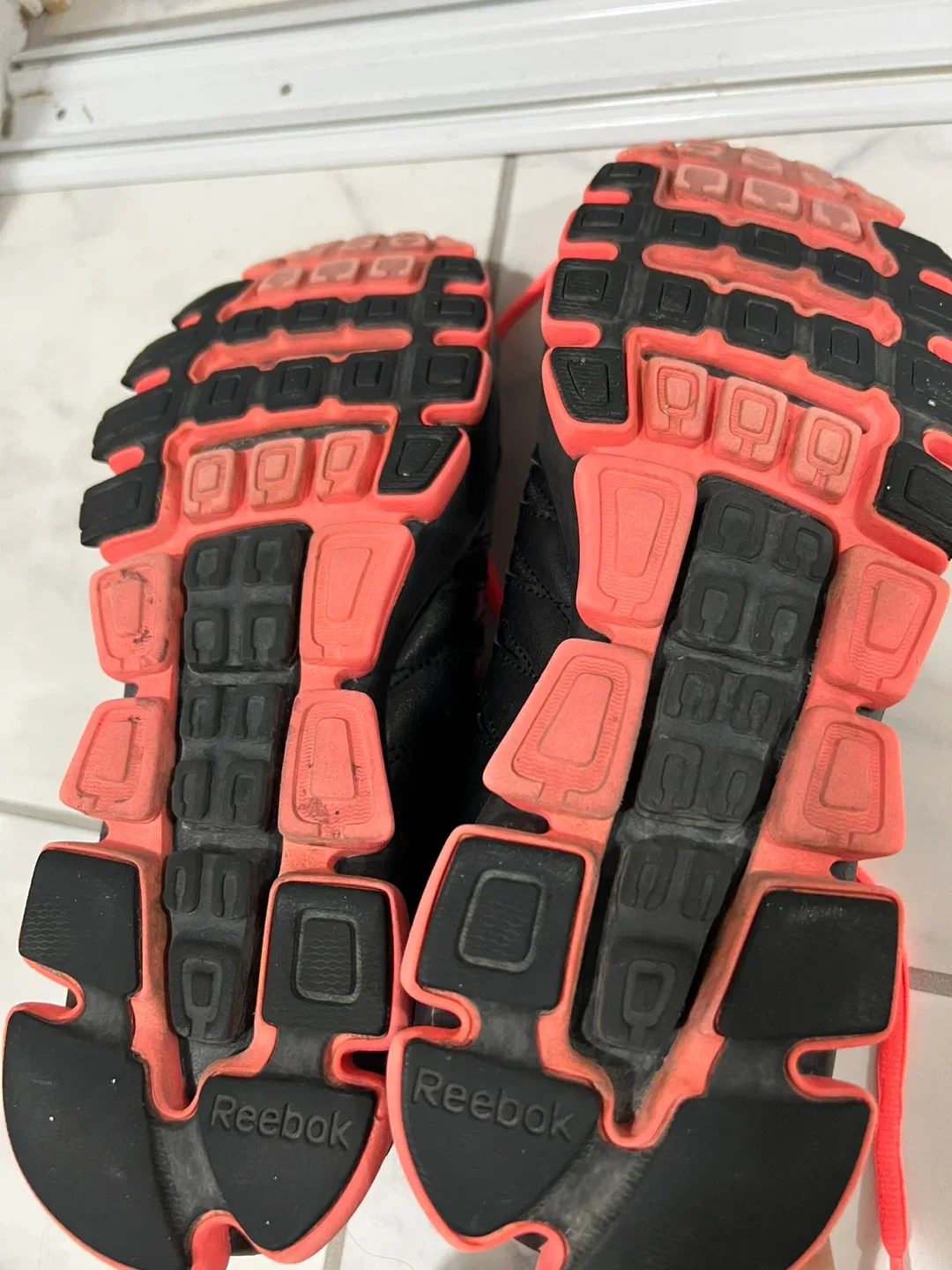 Reebok Black & Pink Running Shoes image indicator(7)