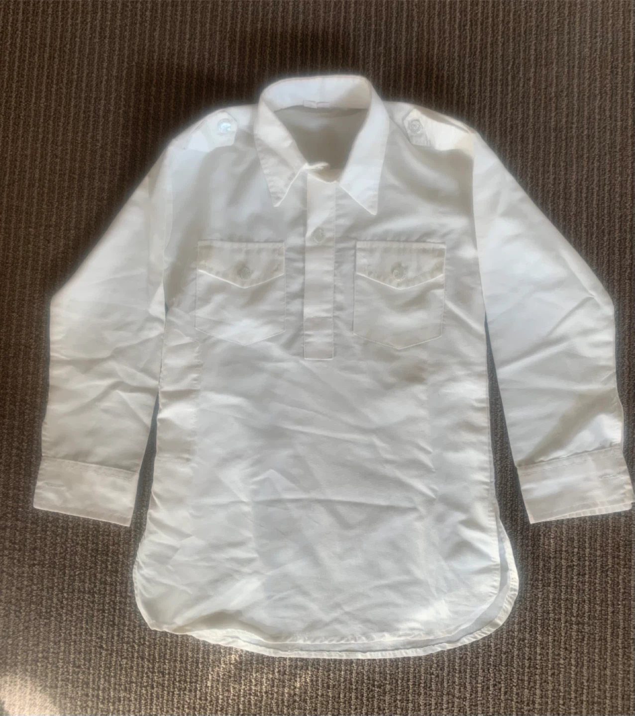 OshKosh & Unbranded White Shirts size 3-5 - photo 2