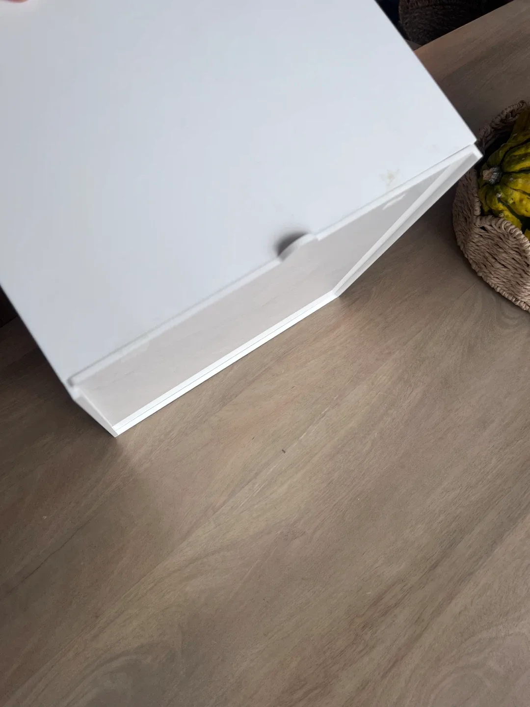 White Acrylic Wedding Card Box 12”x12”x12” image indicator(3)