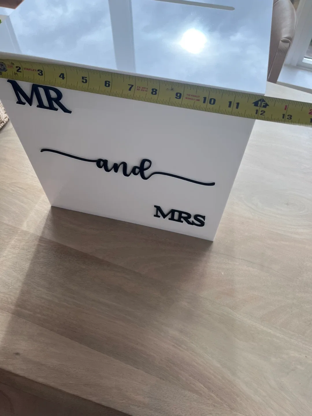 White Acrylic Wedding Card Box 12”x12”x12” image indicator(4)