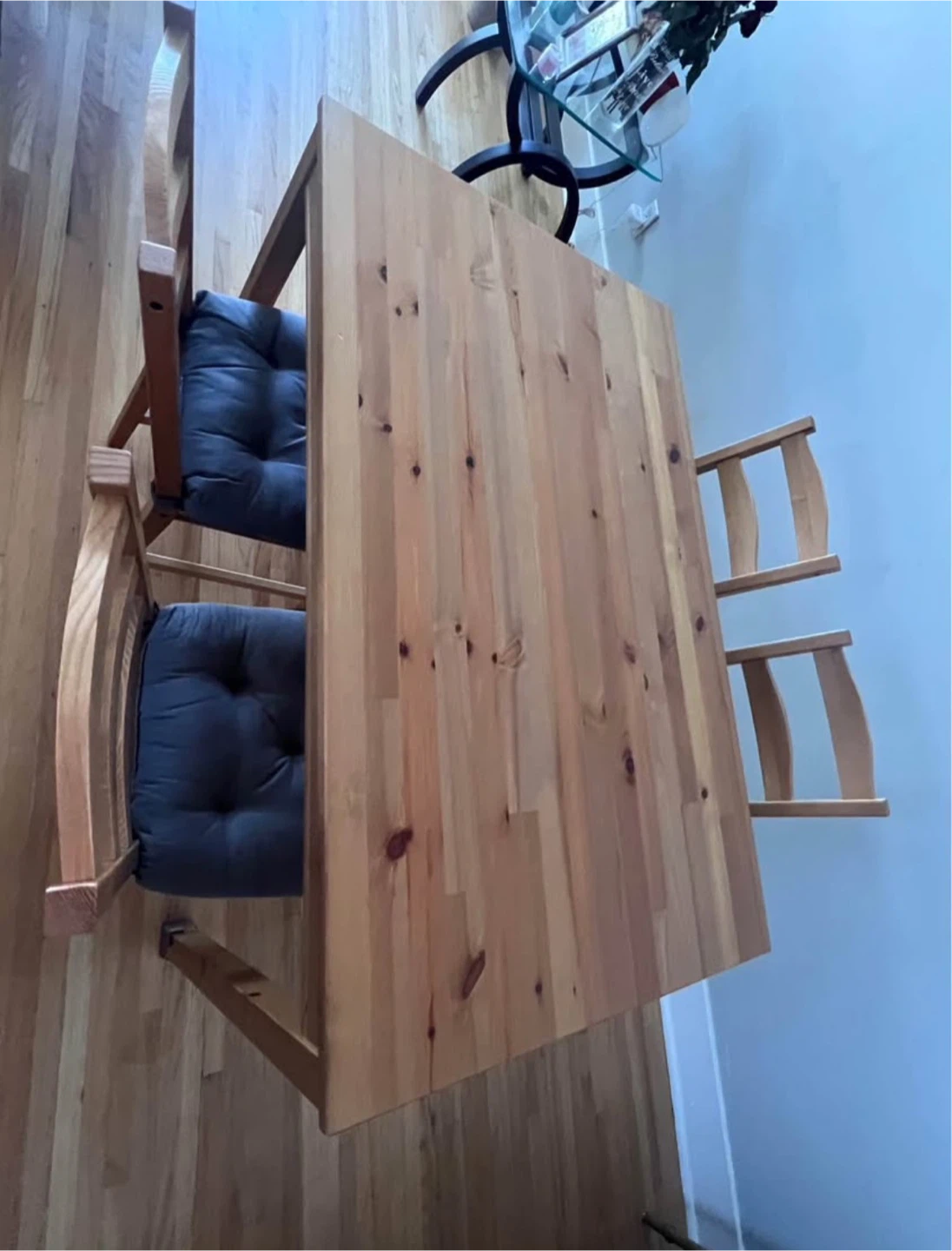 IKEA Table & 4 Chairs - photo 5