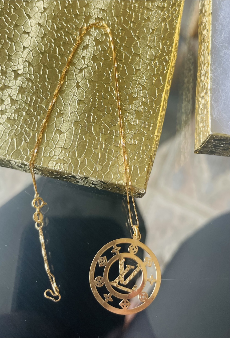 18K LV Necklace Gold - photo 2
