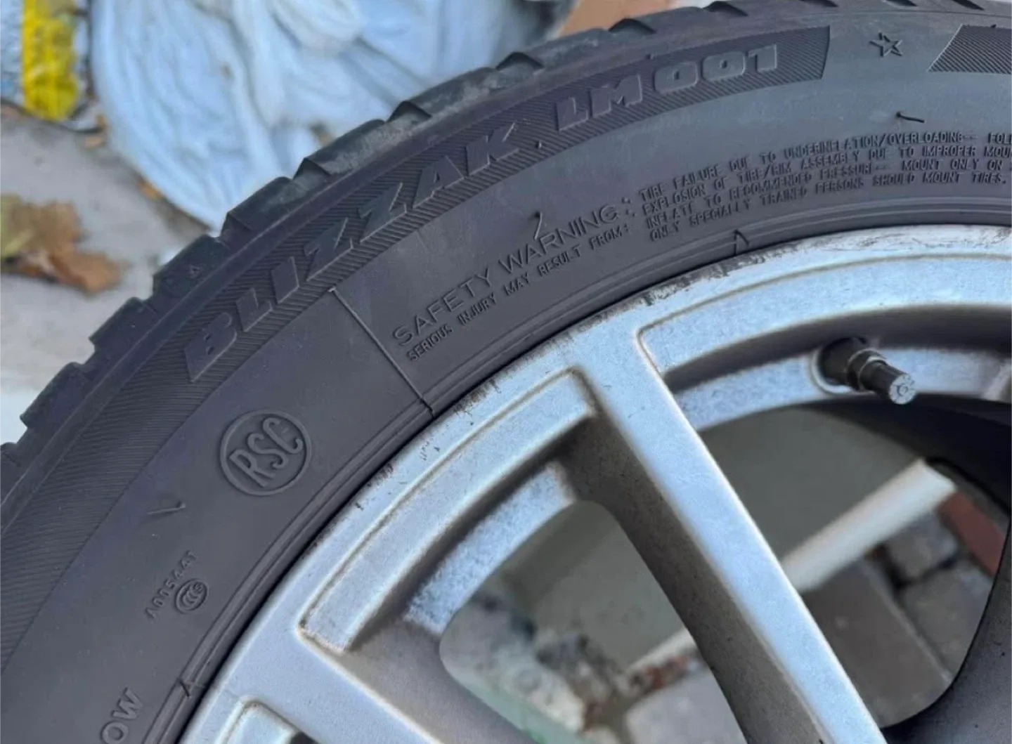 BMW Wheels with Bridgestone Blizzak LM01 Tire - 225/50R17 image indicator(3)