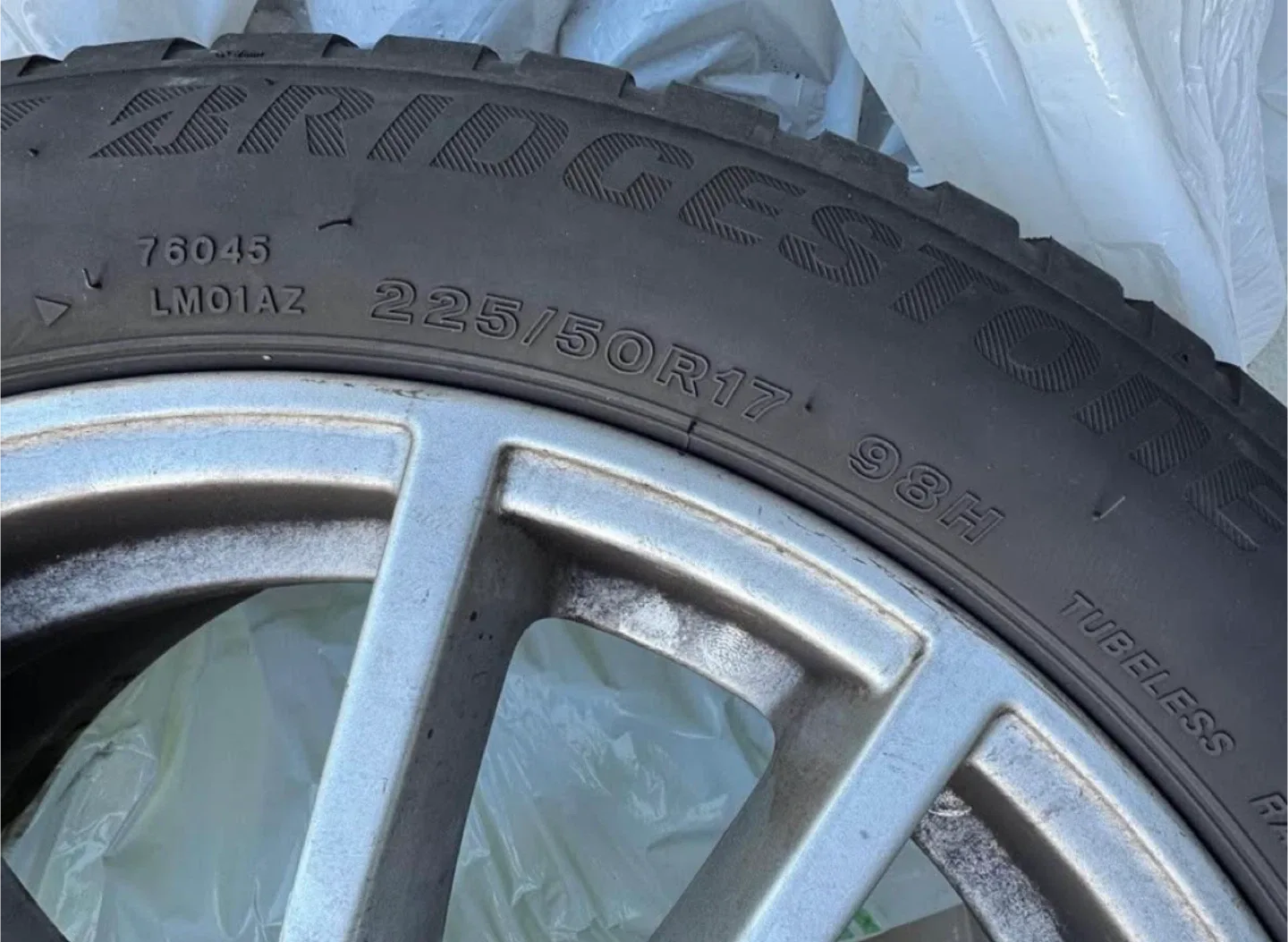 BMW Wheels with Bridgestone Blizzak LM01 Tire - 225/50R17 image indicator(2)