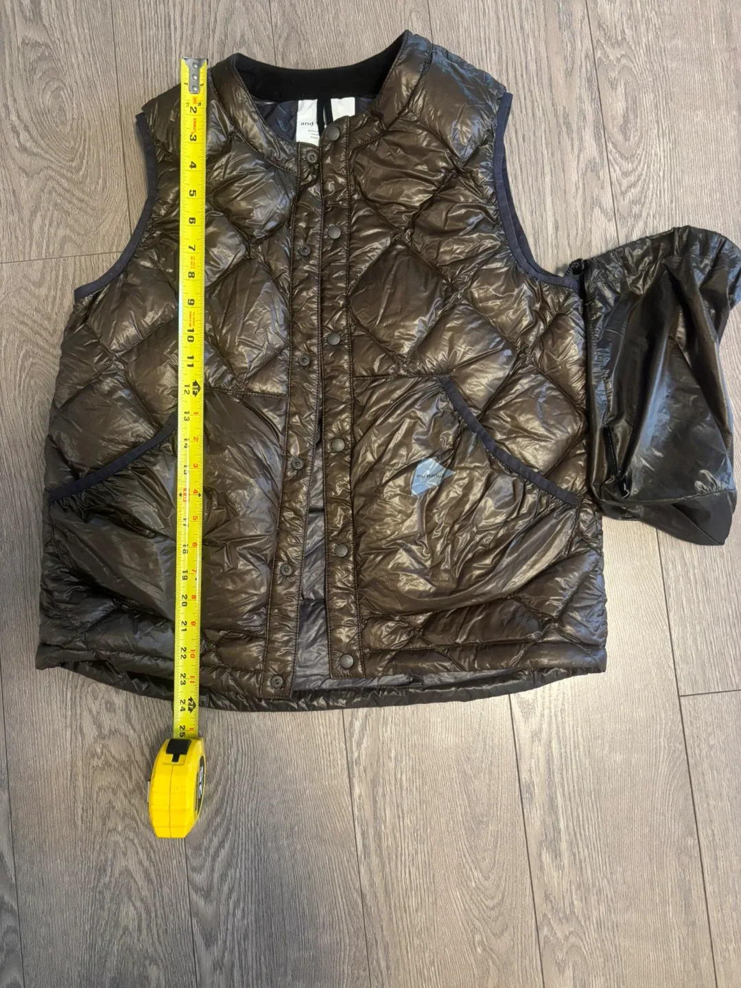 And Wander Down Vest - Size S image indicator(2)