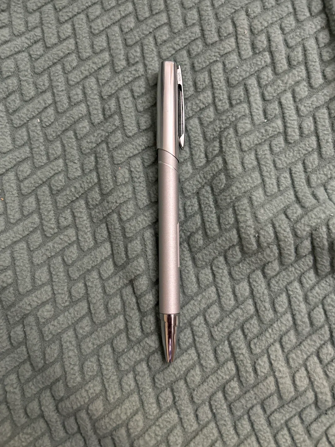 Silver ballpoint pen image indicator(2)