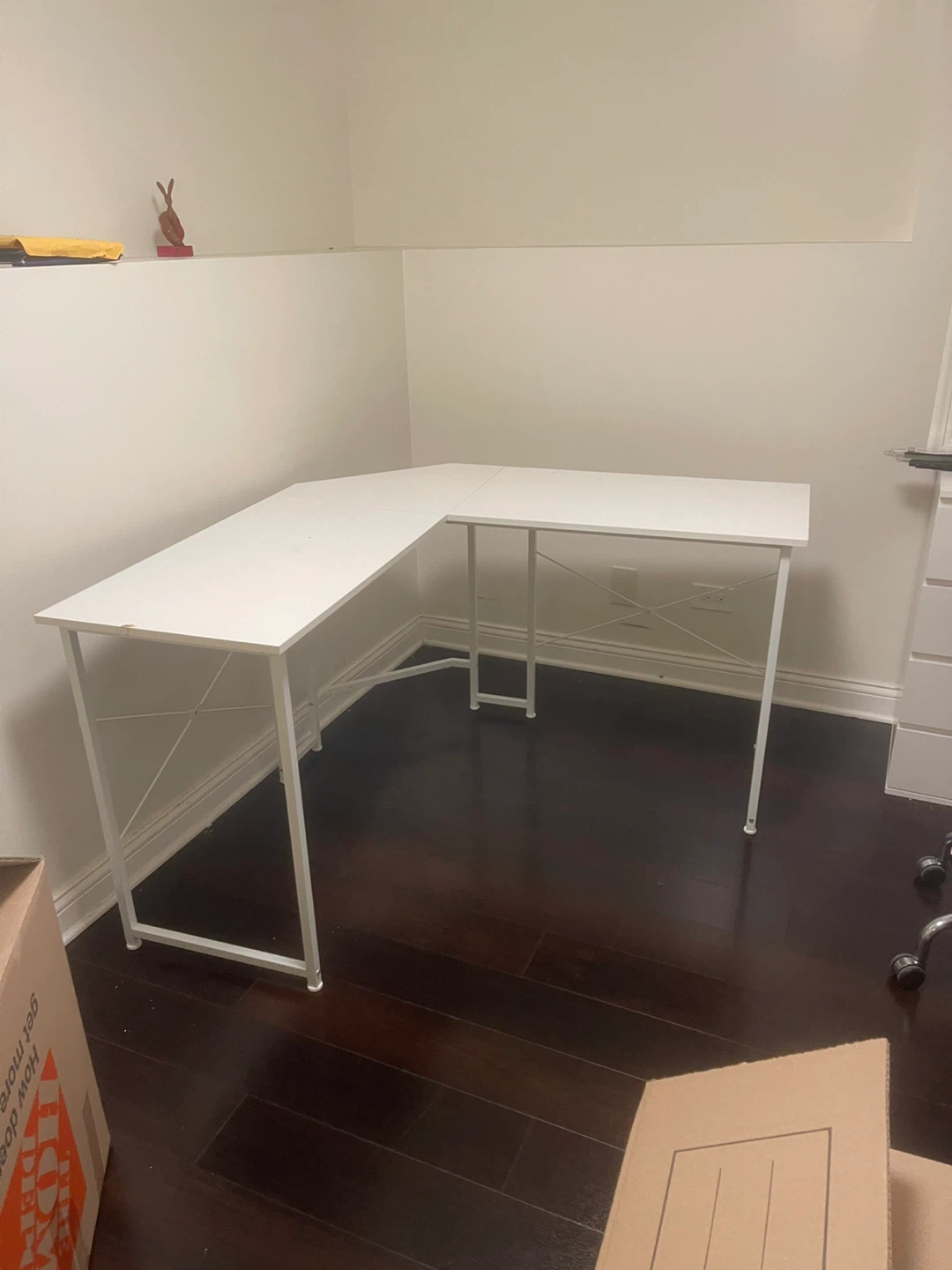 White L-shaped Desk