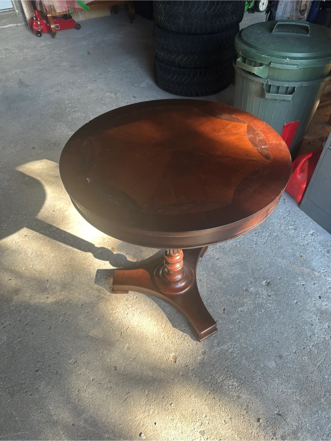 CURB ALERT: Bombay & Co. Round Accent Table - photo 3
