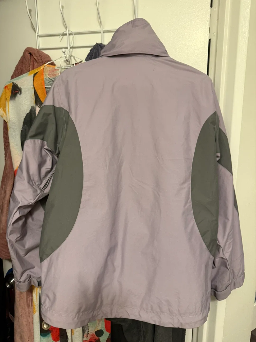 Helly Hansen Lilac & Gray Jacket - Size S image indicator(2)