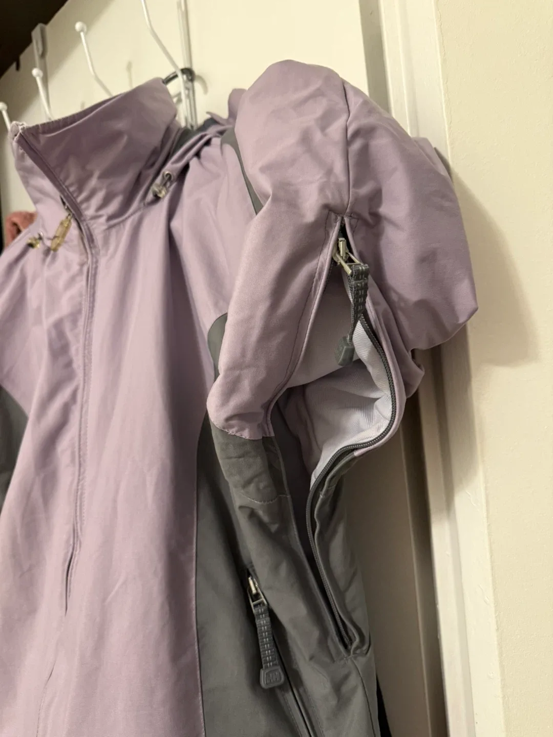 Helly Hansen Lilac & Gray Jacket - Size S image indicator(6)