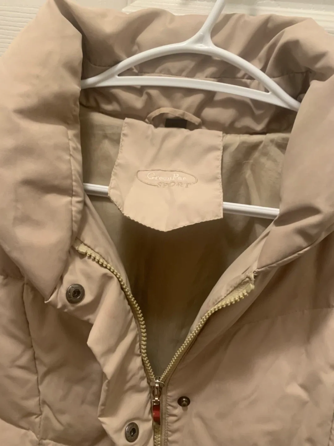 3 Puffer Jacket Size  Medium image indicator(9)