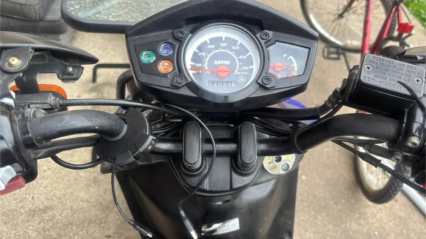 Yamaha Zuma Scooter image indicator(2)