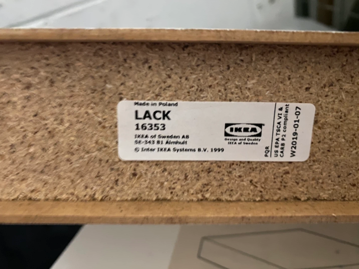 🥕 free IKEA Lack White Wall Shelf - photo 3